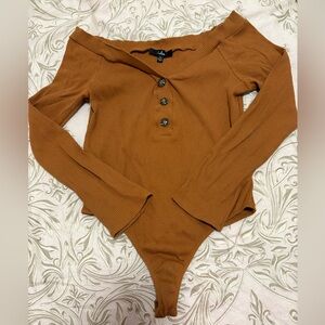 Lulu's Burnt Orange Buttoned Off-the-Shoulder Bodysuit (Size XL)